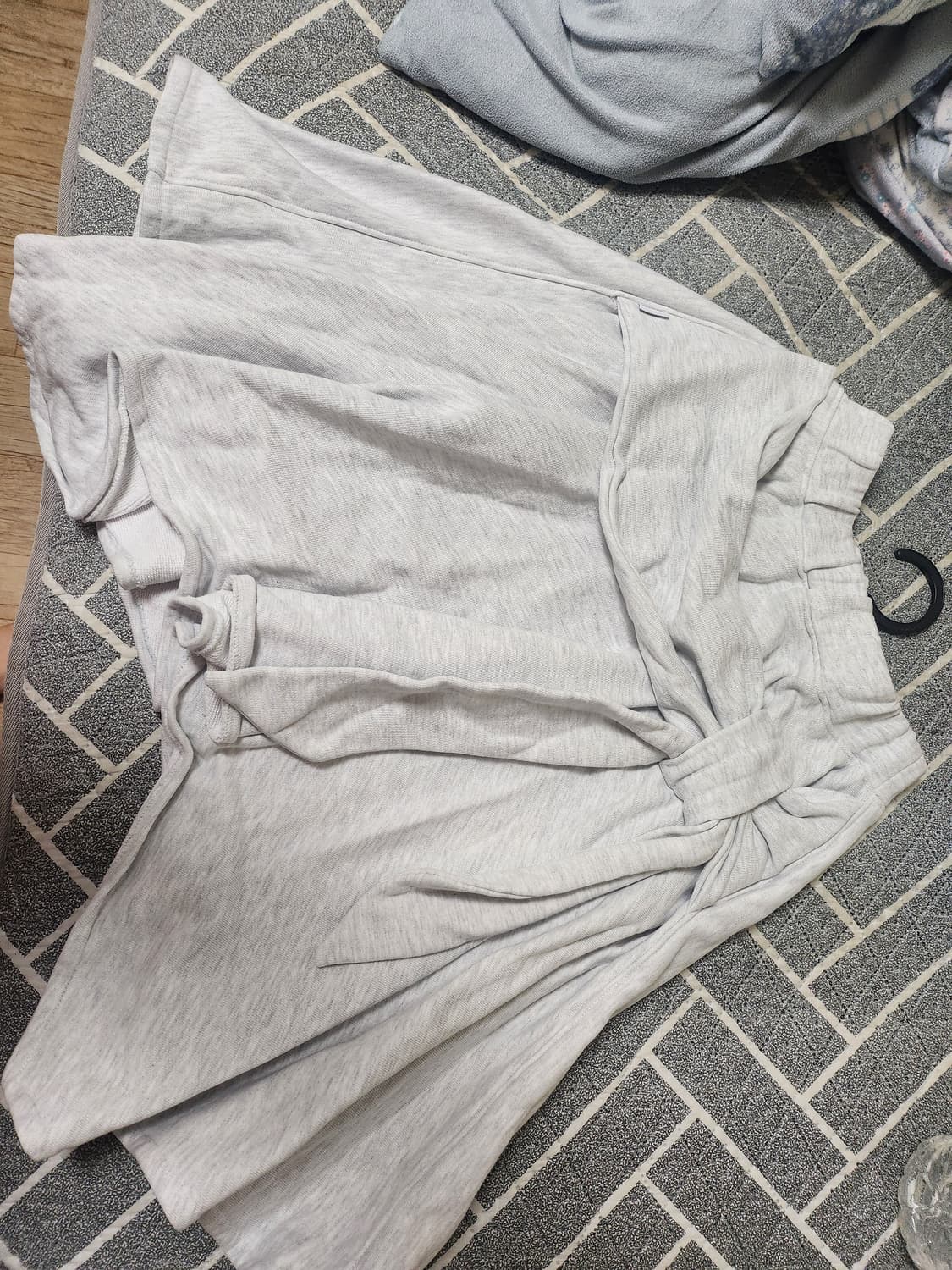 체메씨 치마 보우 언발란스 스커트 화이트 멜란지 상품이미지2