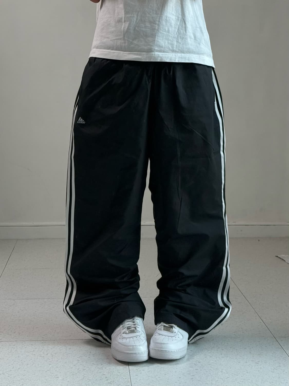 아디다스 와이드 나일론 트랙팬츠 상품이미지1