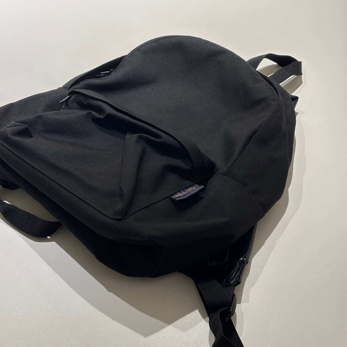 꼼데가르송 레더 스트랩 백팩 상품이미지1