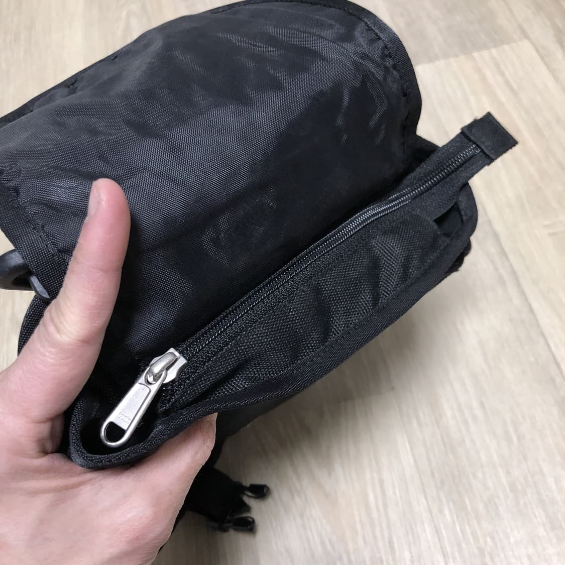 (OS) 노스페이스 NORTH FACE 블랙 스퀘어 크로스백 상품이미지9