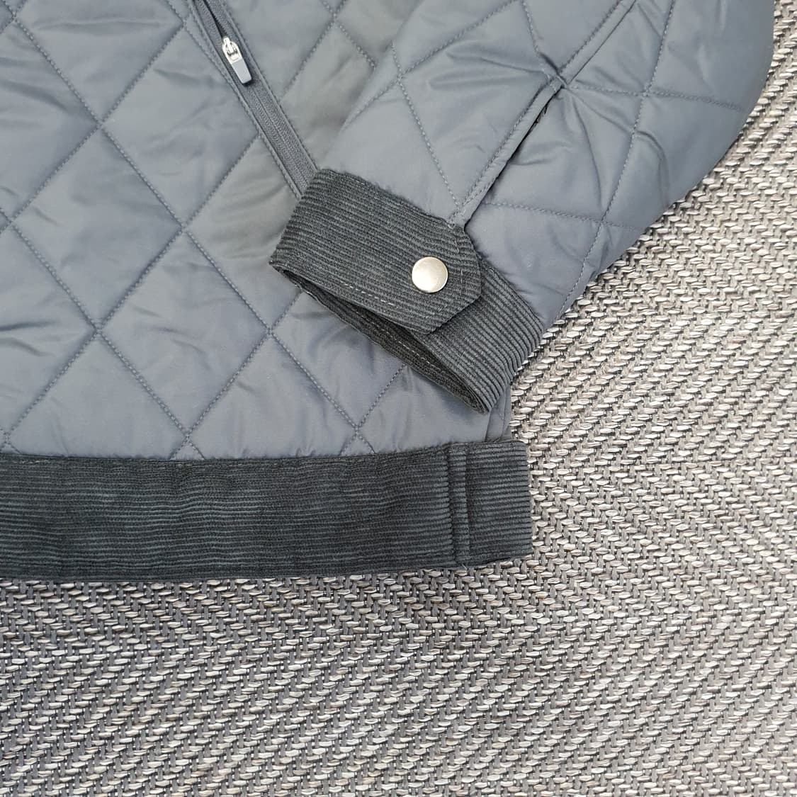 알렉스하운드 퀼팅 경량패딩 남자110 상품이미지4