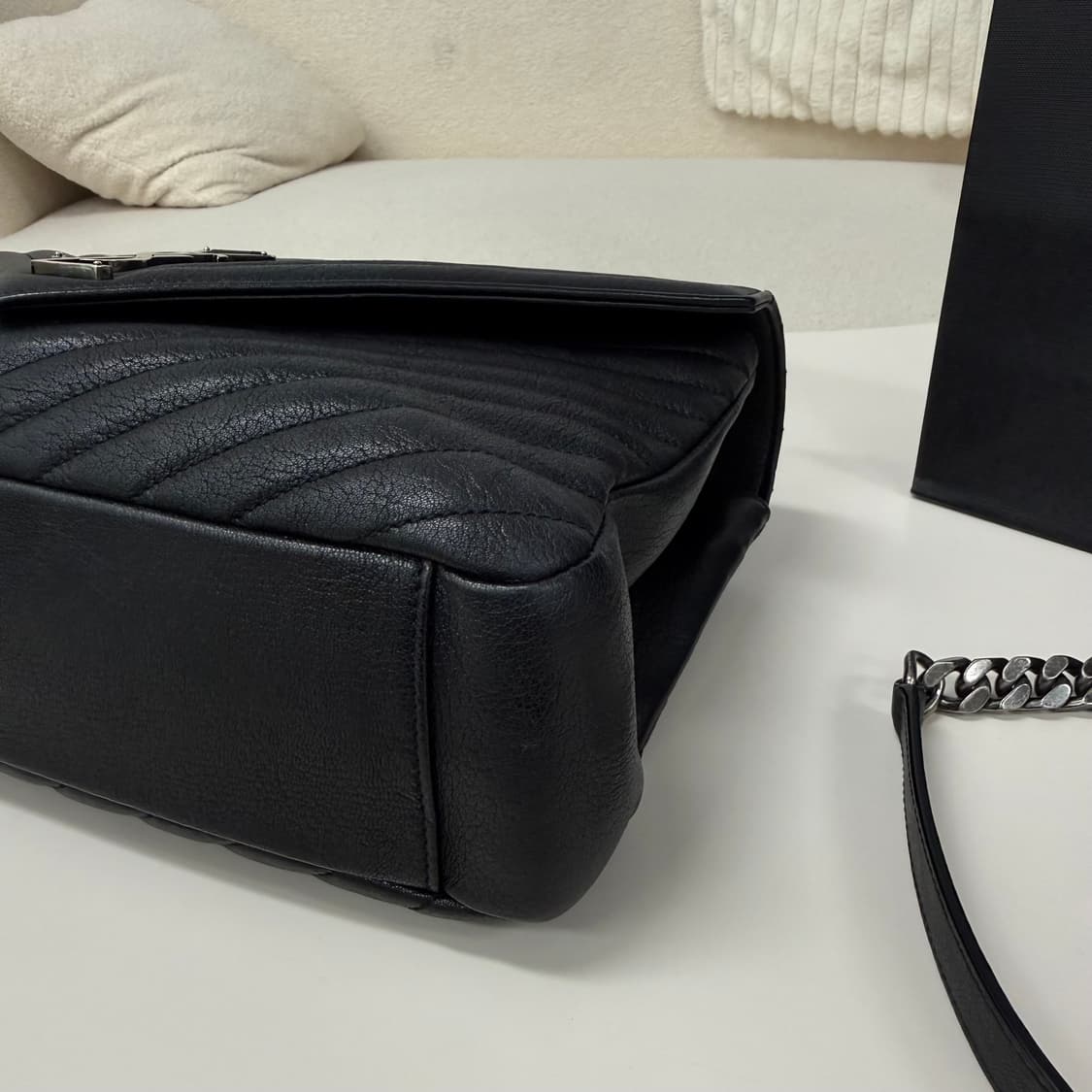 (당일출고) 생로랑 마틀라세 체인 사첼백 라지 상품이미지4