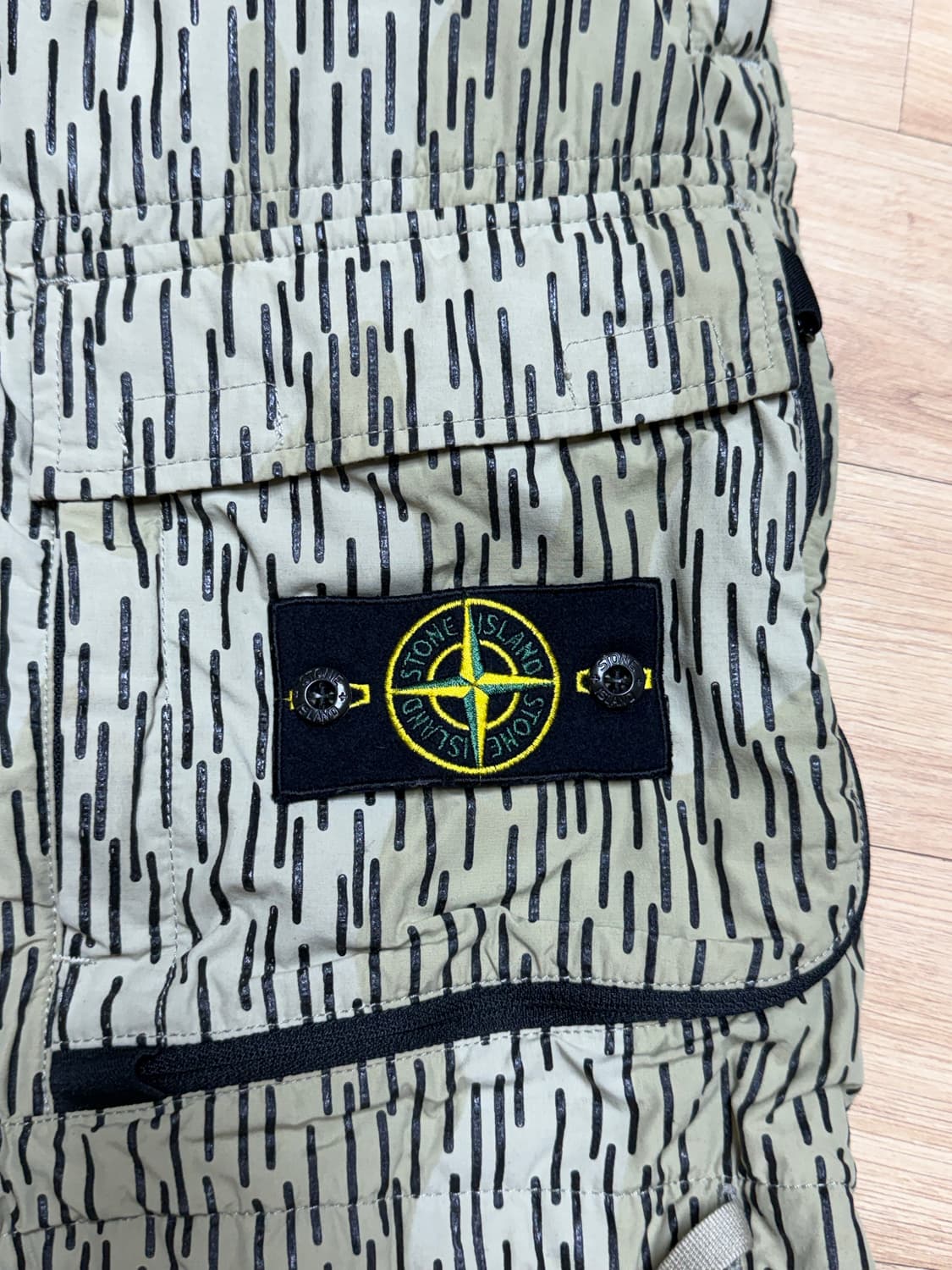 스톤아일랜드 레인카모 반바지 상품이미지2