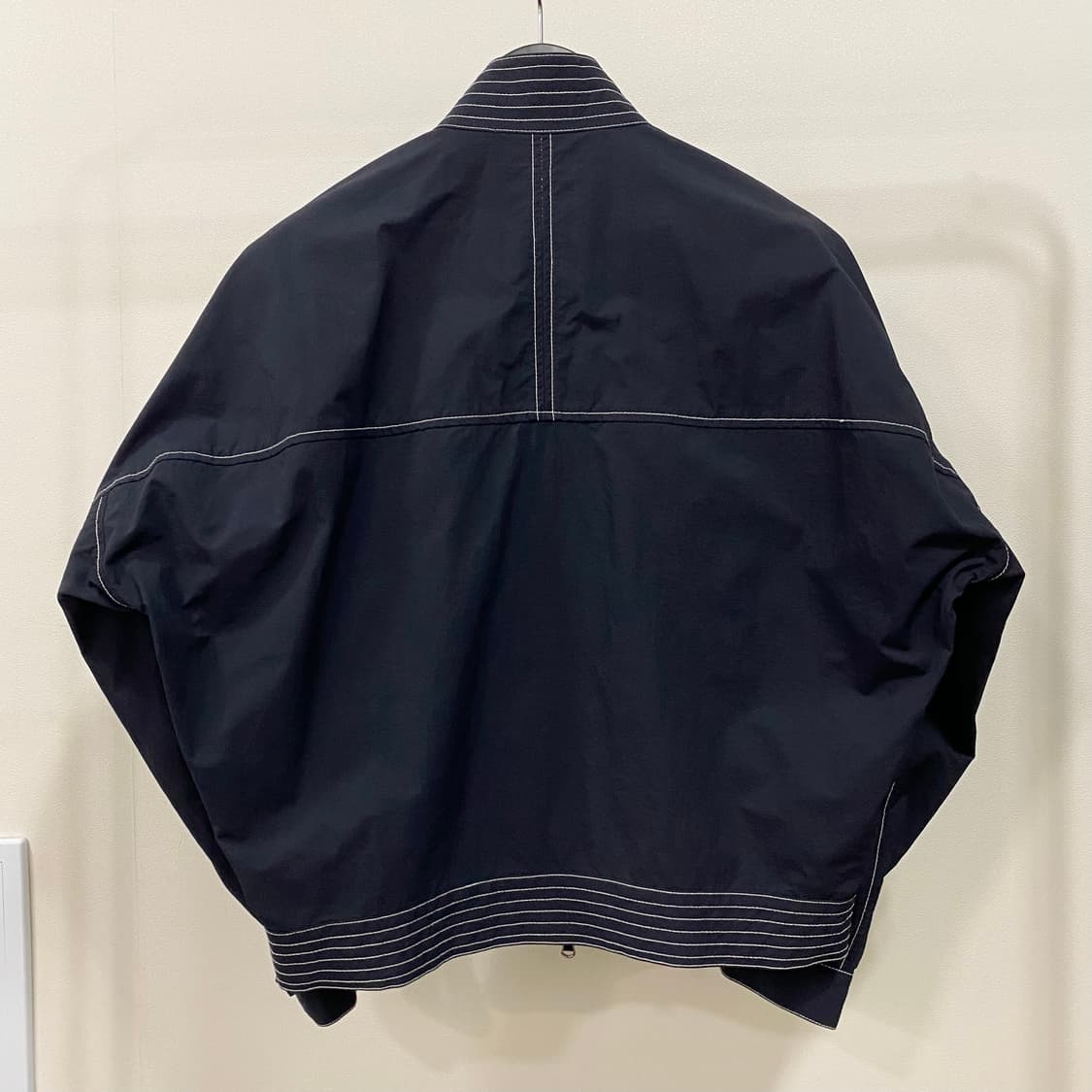 메종미네드 스티치 나일론 봄버 자켓 상품이미지2