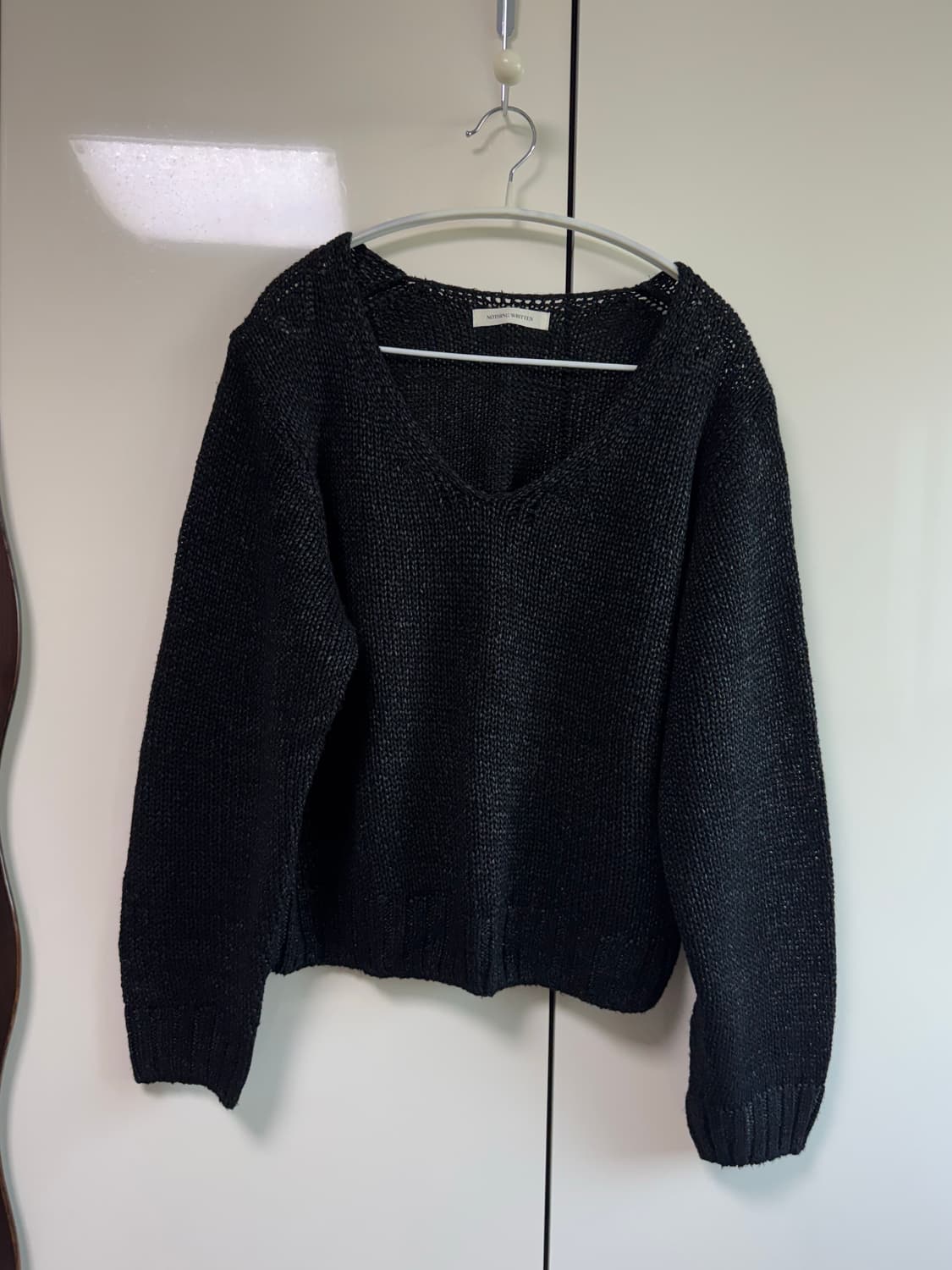 낫띵리튼 sia v-neck pullover 브이넥 니트 블랙 상품이미지3