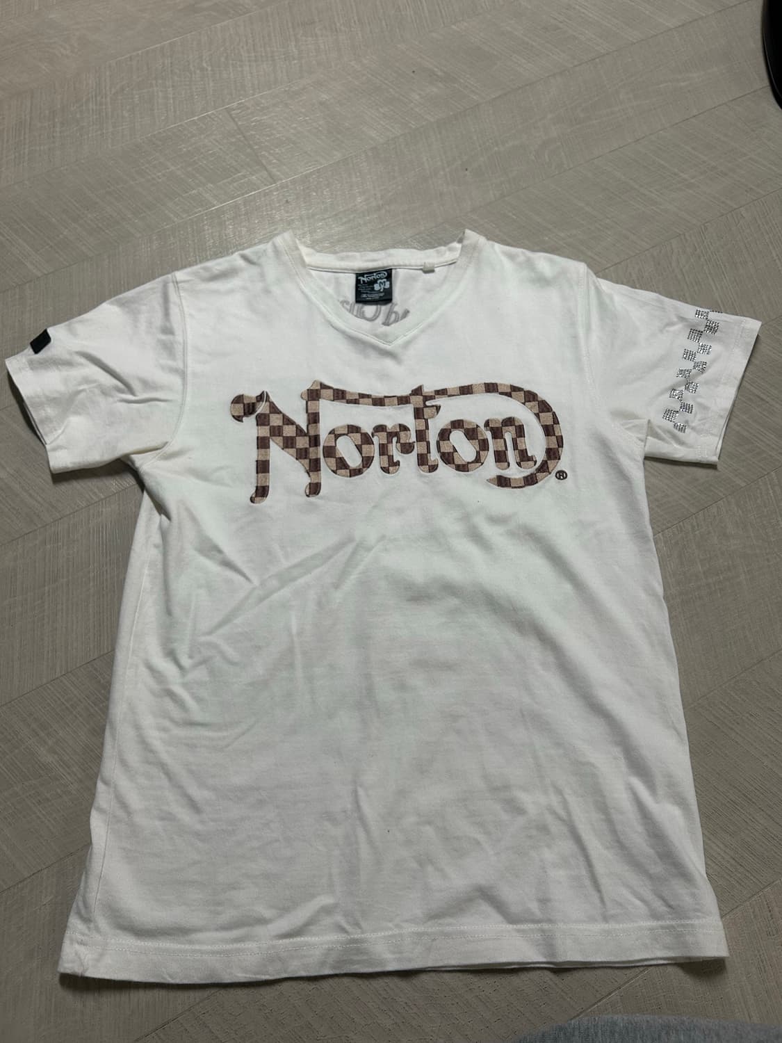 Norton 갸루 브이넥 반팔티 상품이미지2