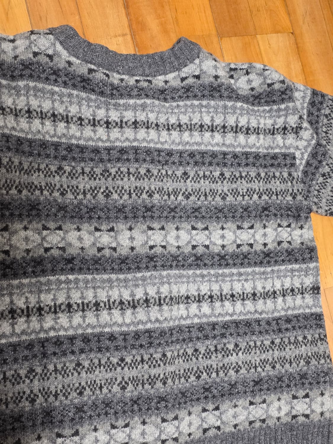 어나더오피스 그랜마 가디건 - 모노크롬 (01) 상품이미지6