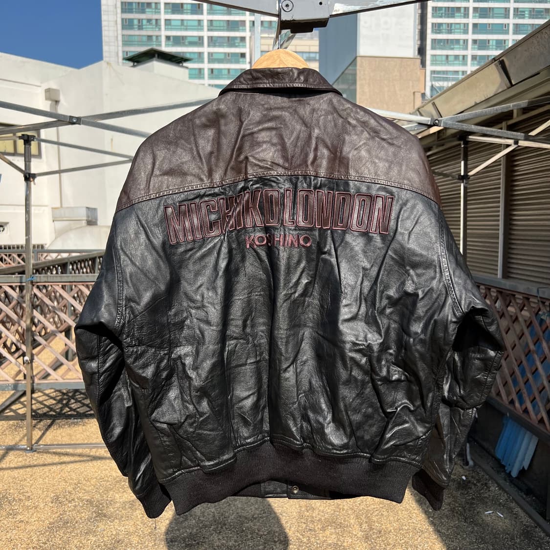 90‘s 미치코 코시노 런던 레더 바시티 자켓 상품이미지1