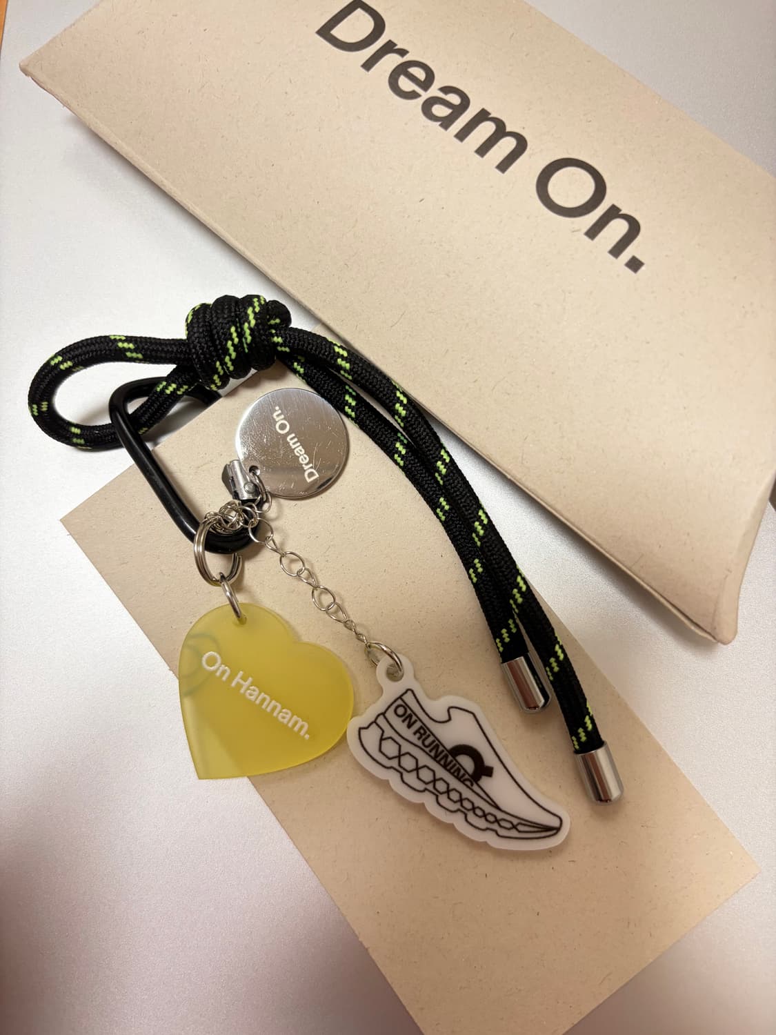 [급처] 온러닝 한남 한정 러닝화키링 새상품 싸게팔아용❤️ 상품이미지1