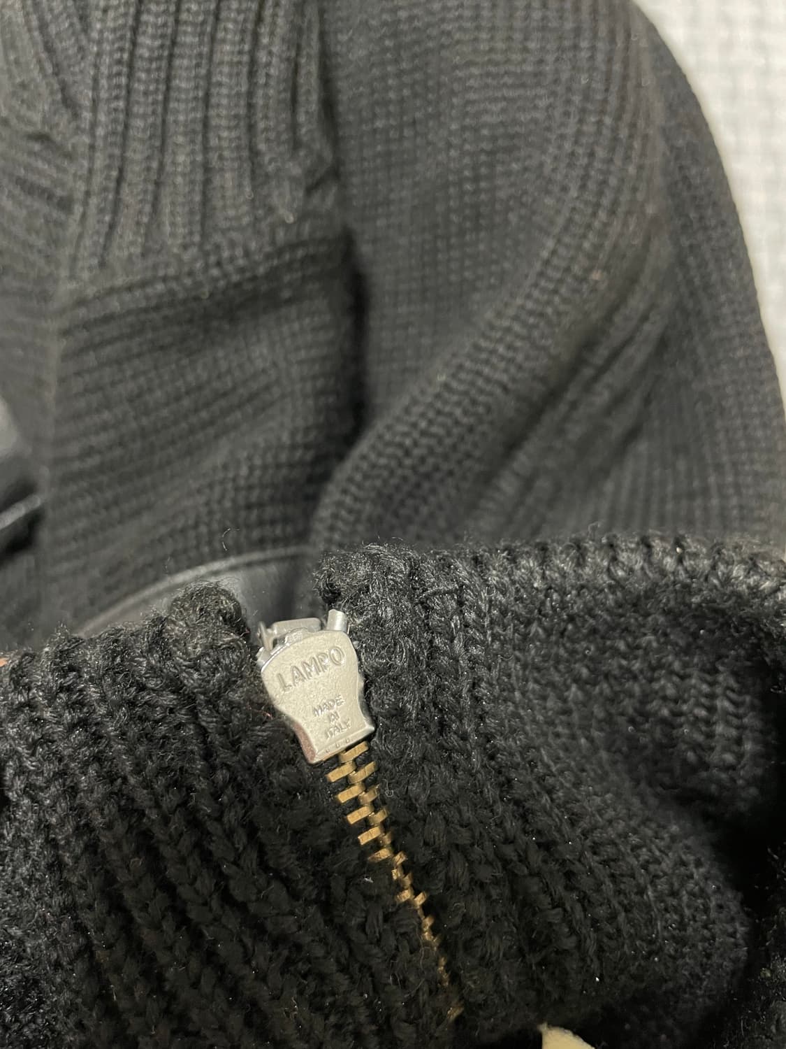 베르사체 다크 무드 니팅 웨어  상품이미지7