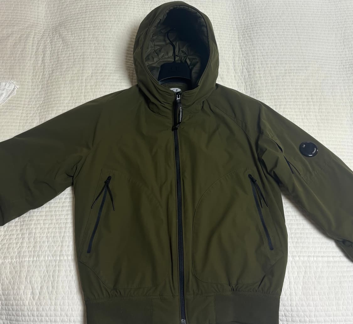 CP 컴퍼니 후드패딩 M 상품이미지1