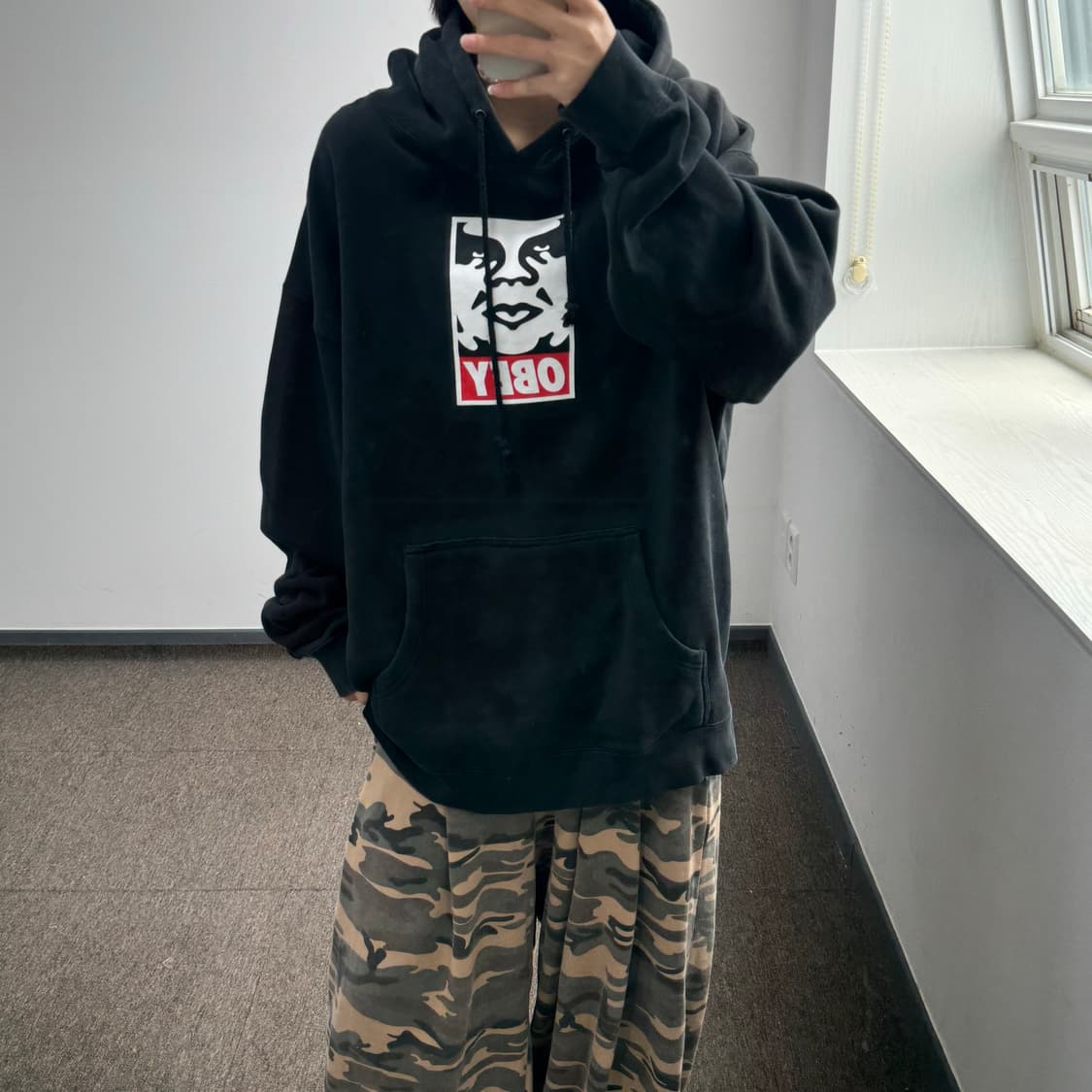 Obey 오베이 빅 로고 블랙 후드티  상품이미지1
