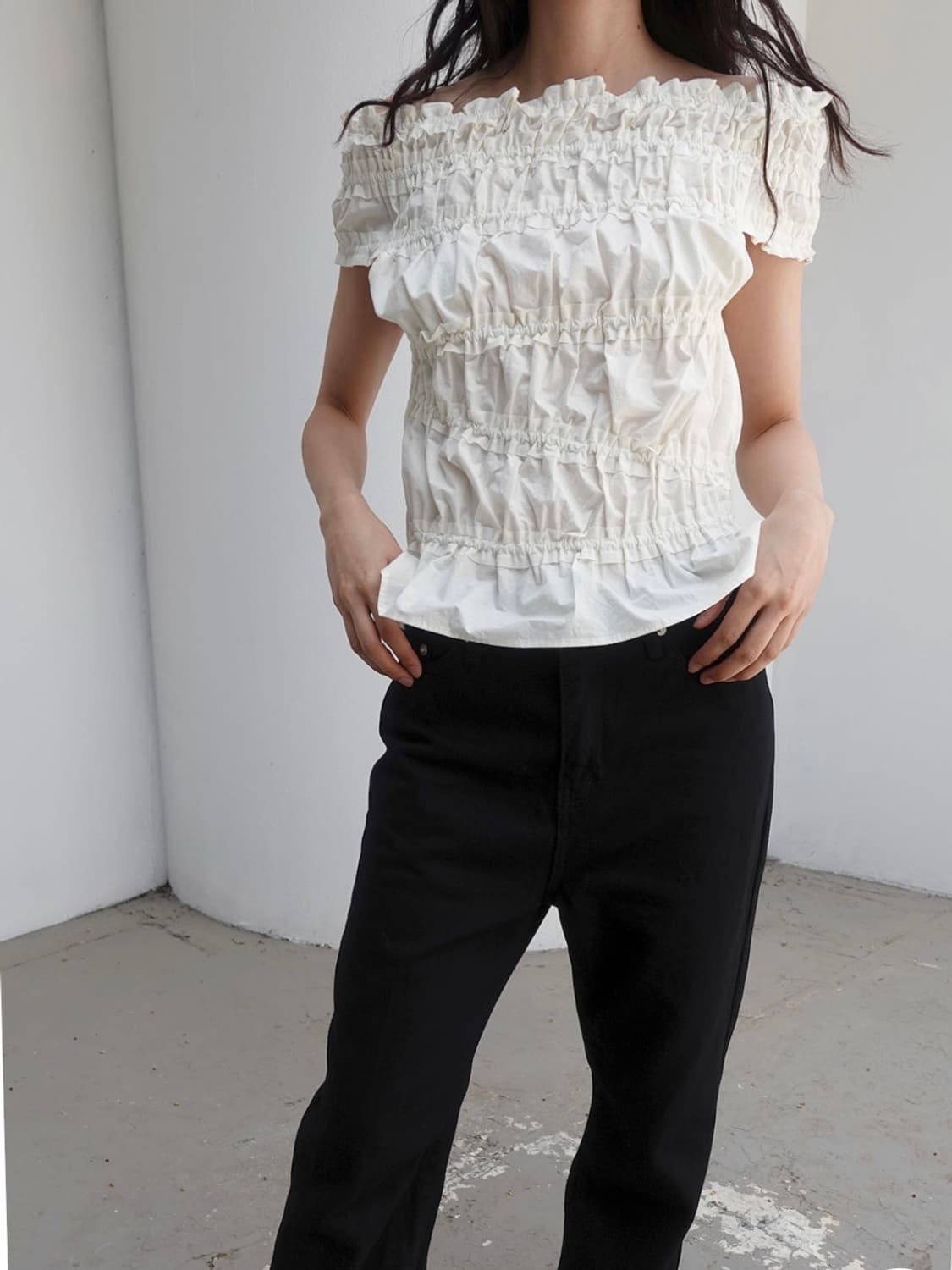 [새상품] m.o.k Lily in vase, gathers blouse 상품이미지5