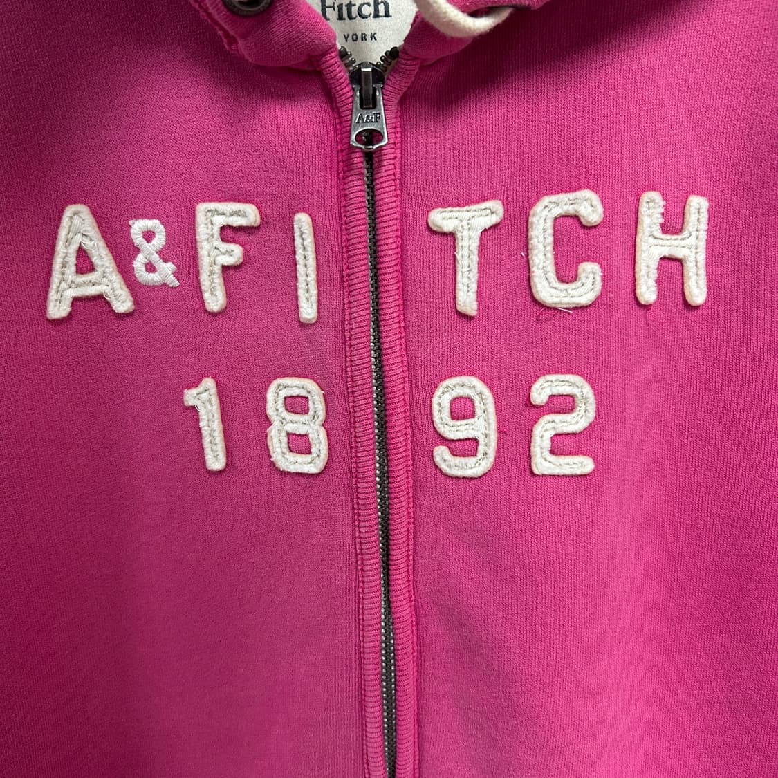 아베크롬비 Y2K 자수로고 후드집업 핑크 상품이미지3