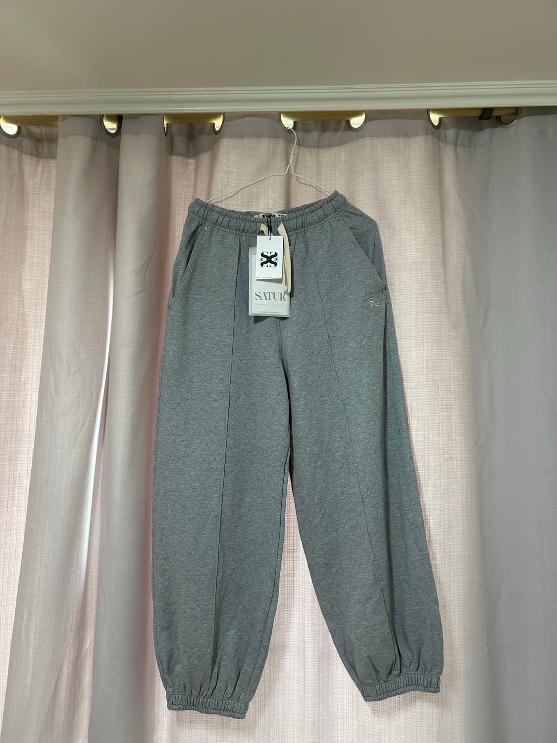 세터 SATUR 멜란지 그레이 스웻팬츠 새상품 상품이미지1
