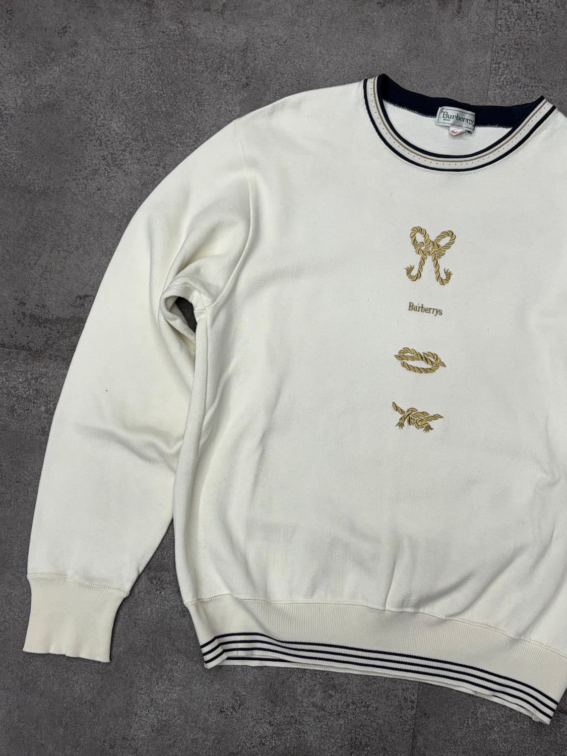 90s 버버리 스펠아웃 아이보리 자수 맨투맨 상품이미지2
