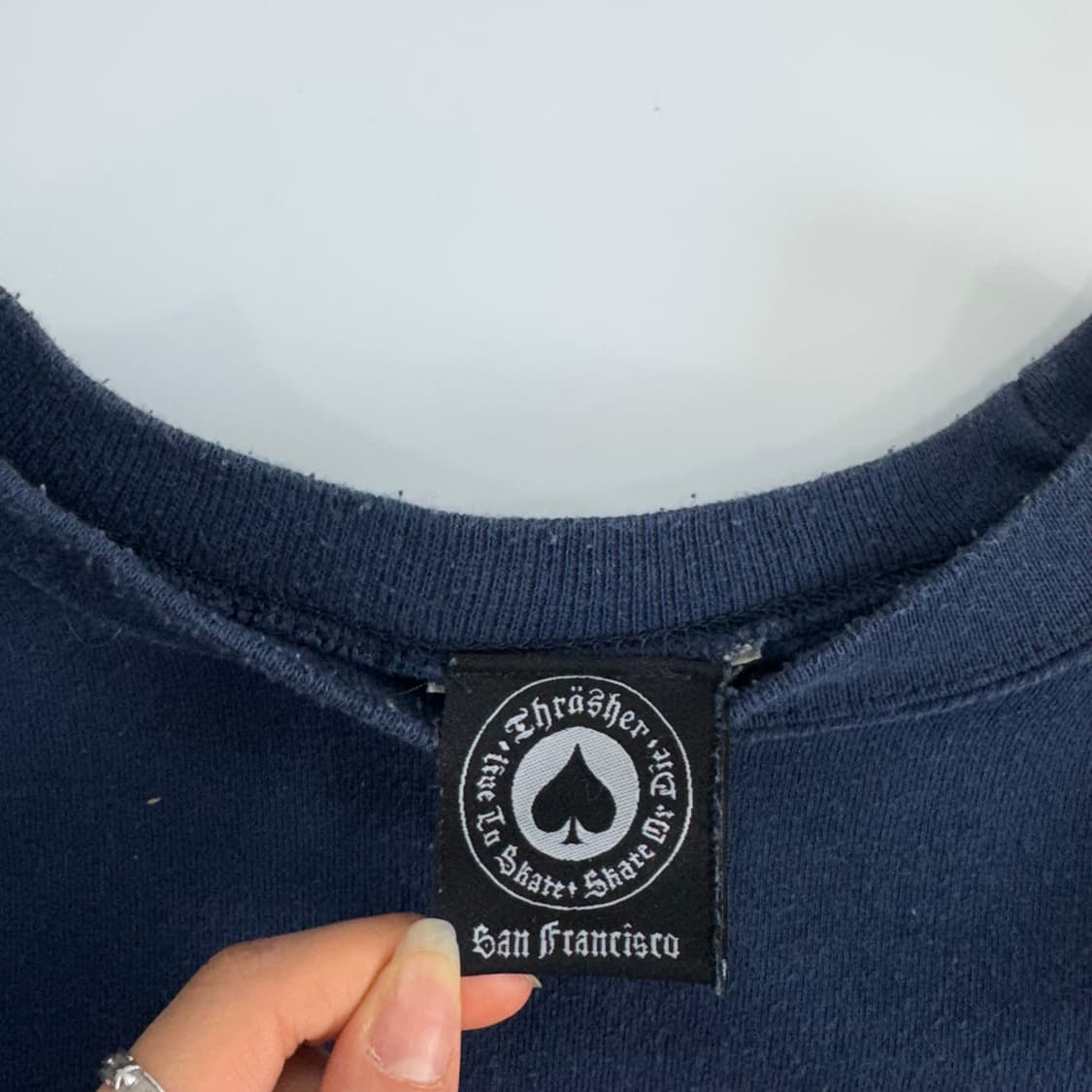 Thrasher 트레저 스펠아웃 로고 네이비 맨투맨 상품이미지5