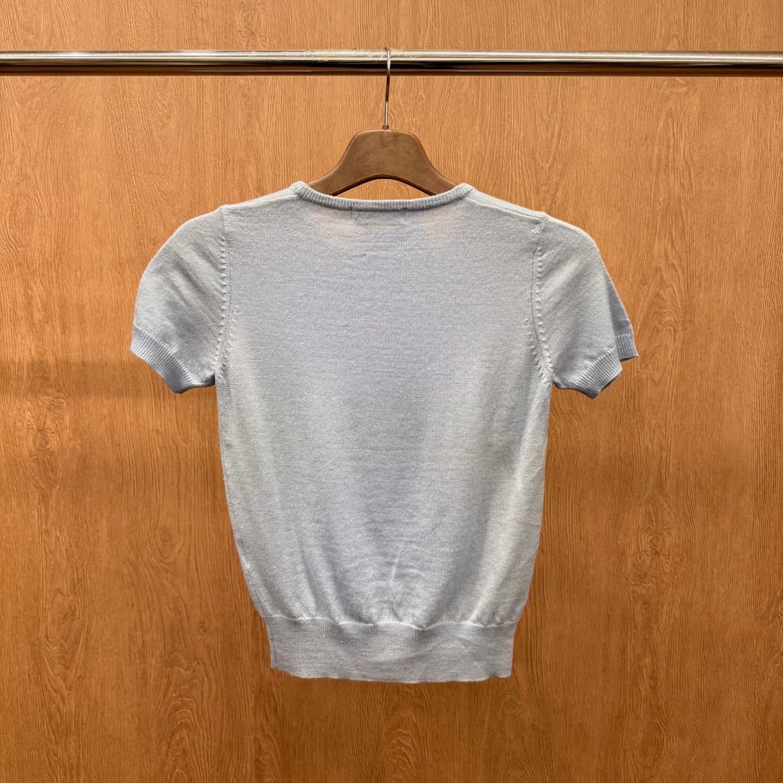 버버리 블루 라벨 반팔 니트 라운드넥 자수 로고 디테일 라이트블루 상품이미지3