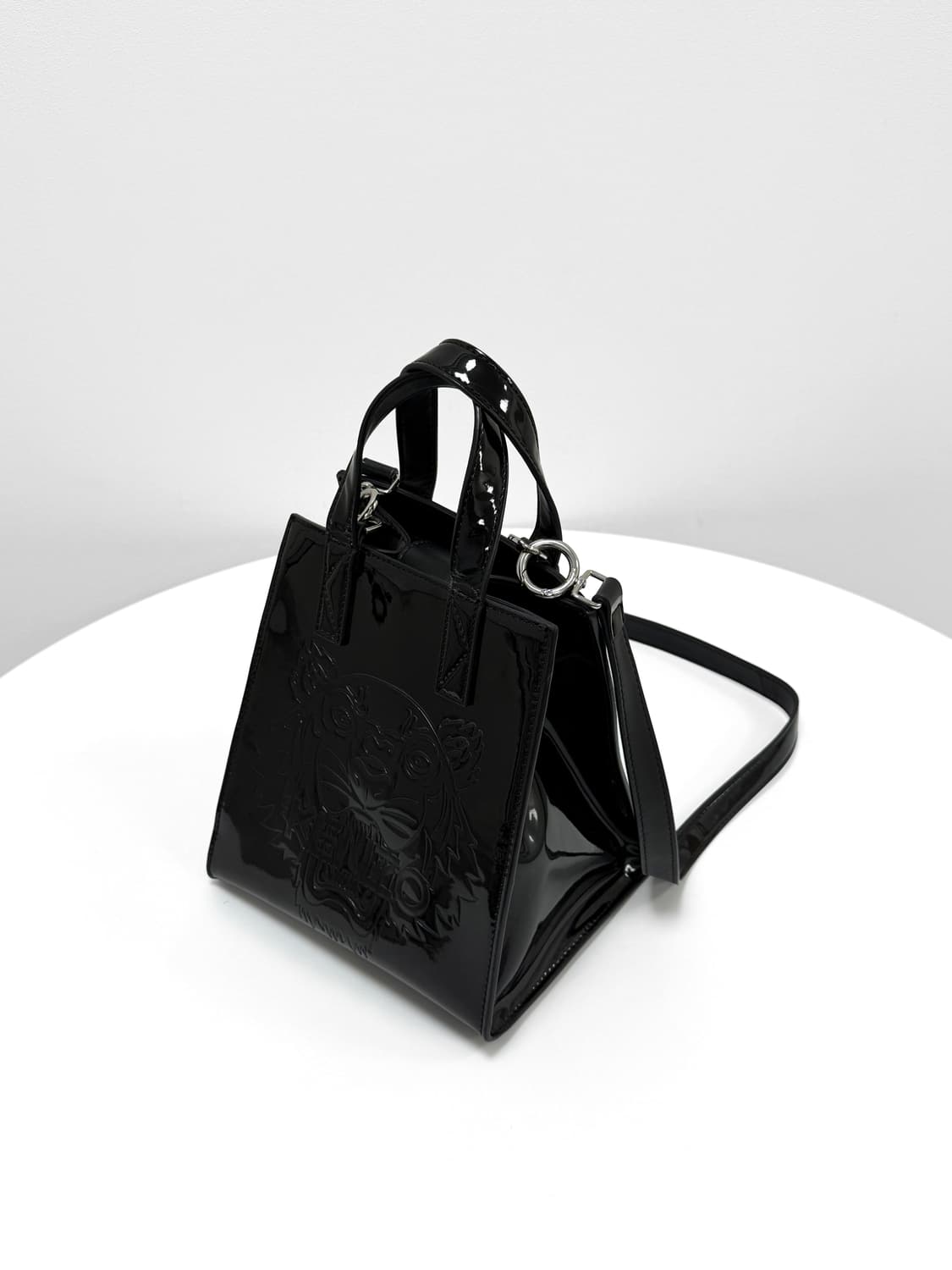 겐조 타이거 엠보스드 페이턴트 미니 토트백 상품이미지1