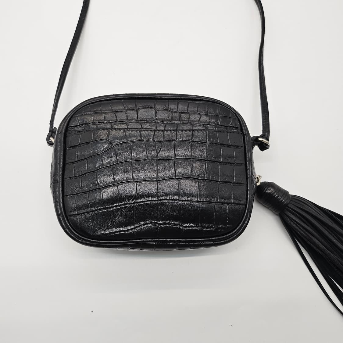 정품 입생로랑 태슬 크로커다일 블로거 미니 크로스백 상품이미지3