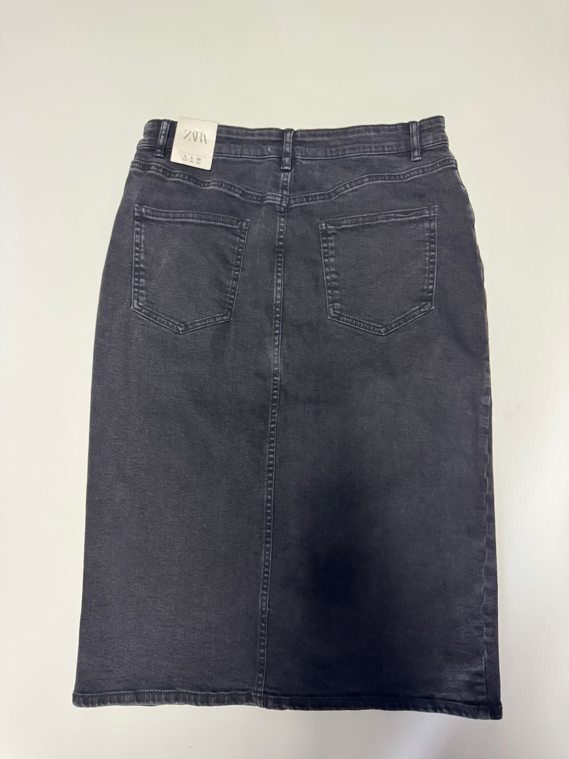 <새상품> 여성 자라 ZARA 흑청 데님 미디 스커트 L 상품이미지2