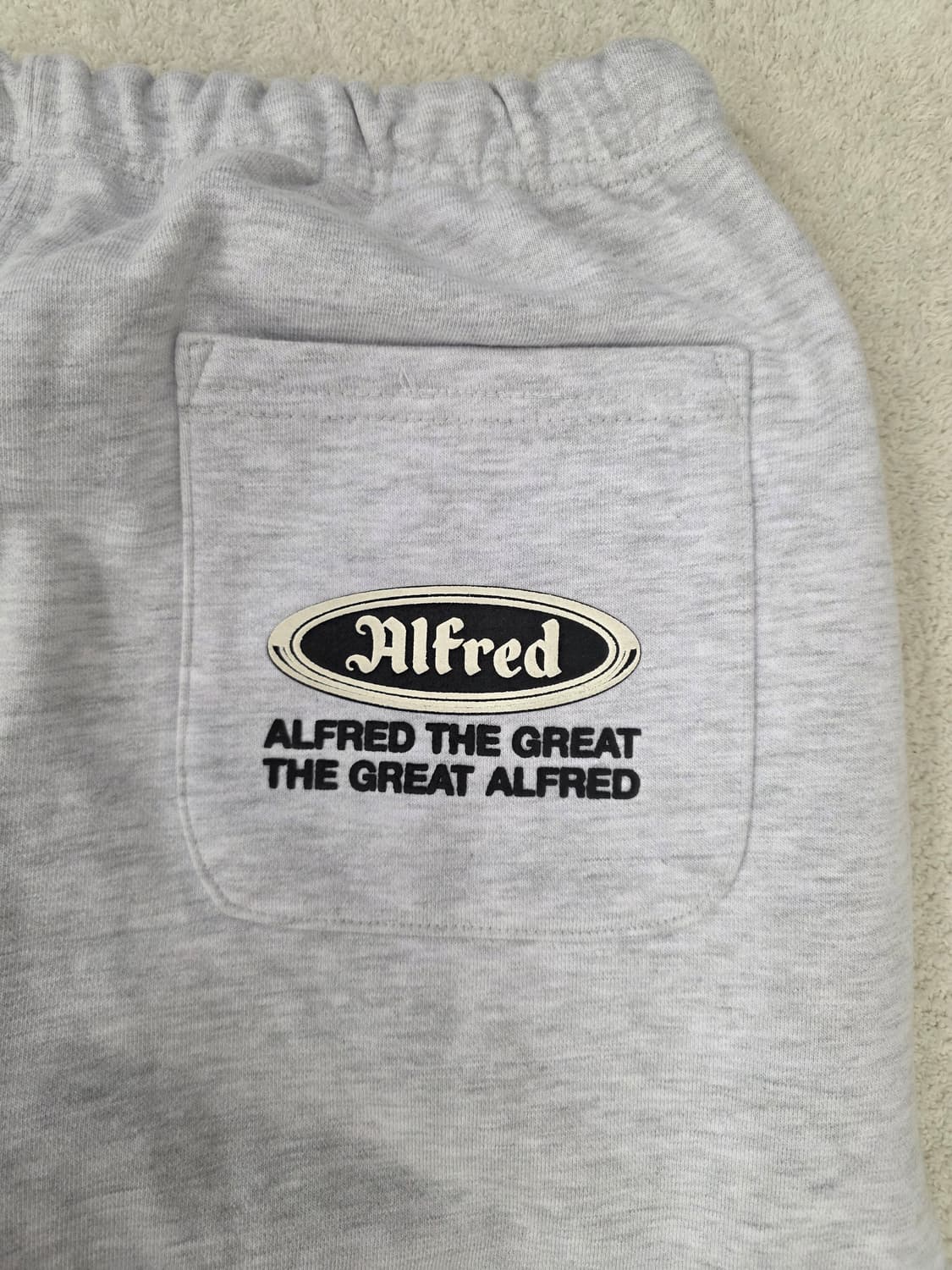 헤리티지플로스 스웨트 조거팬츠.  
싸이즈 30~32  
 상품이미지5