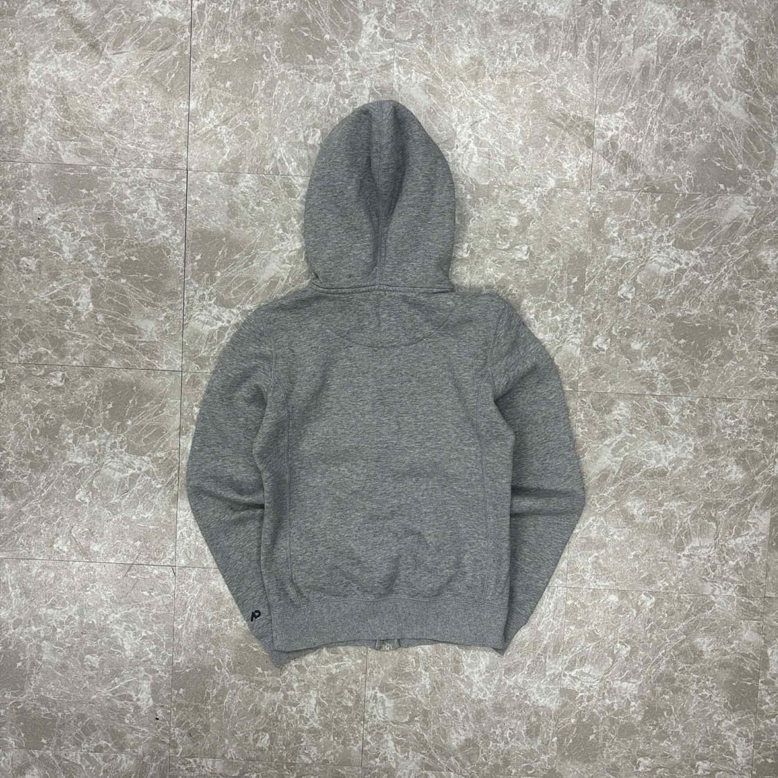 나이키 y2k 그레이 솔로 스우시 걸즈 후드집업 희귀져지(S) 상품이미지3