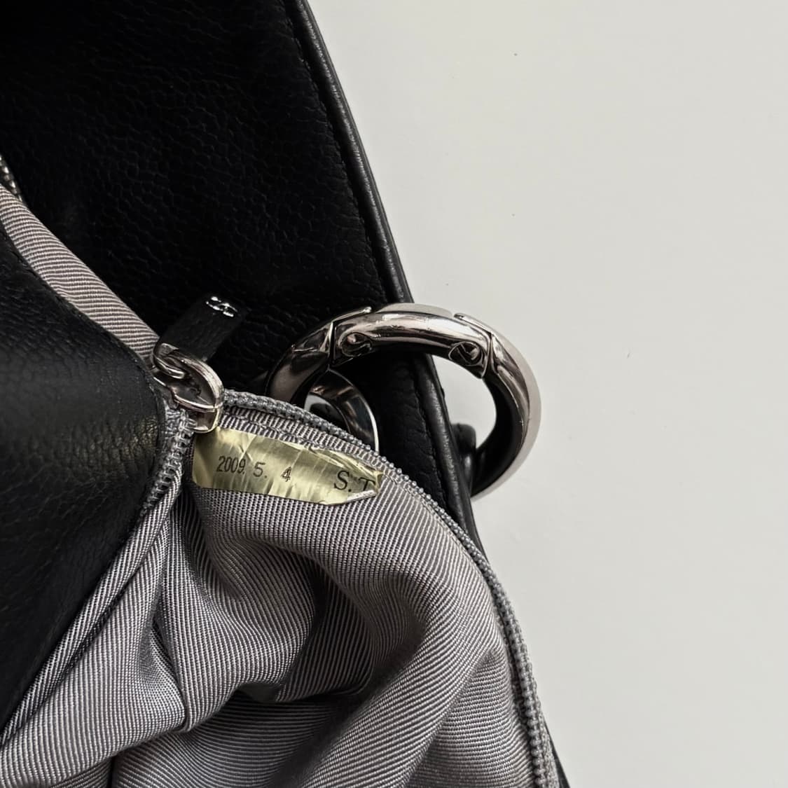 CHANEL QUILTED CAVIAR TOTE BAG 샤넬 퀄팅 캐비어 상품이미지10