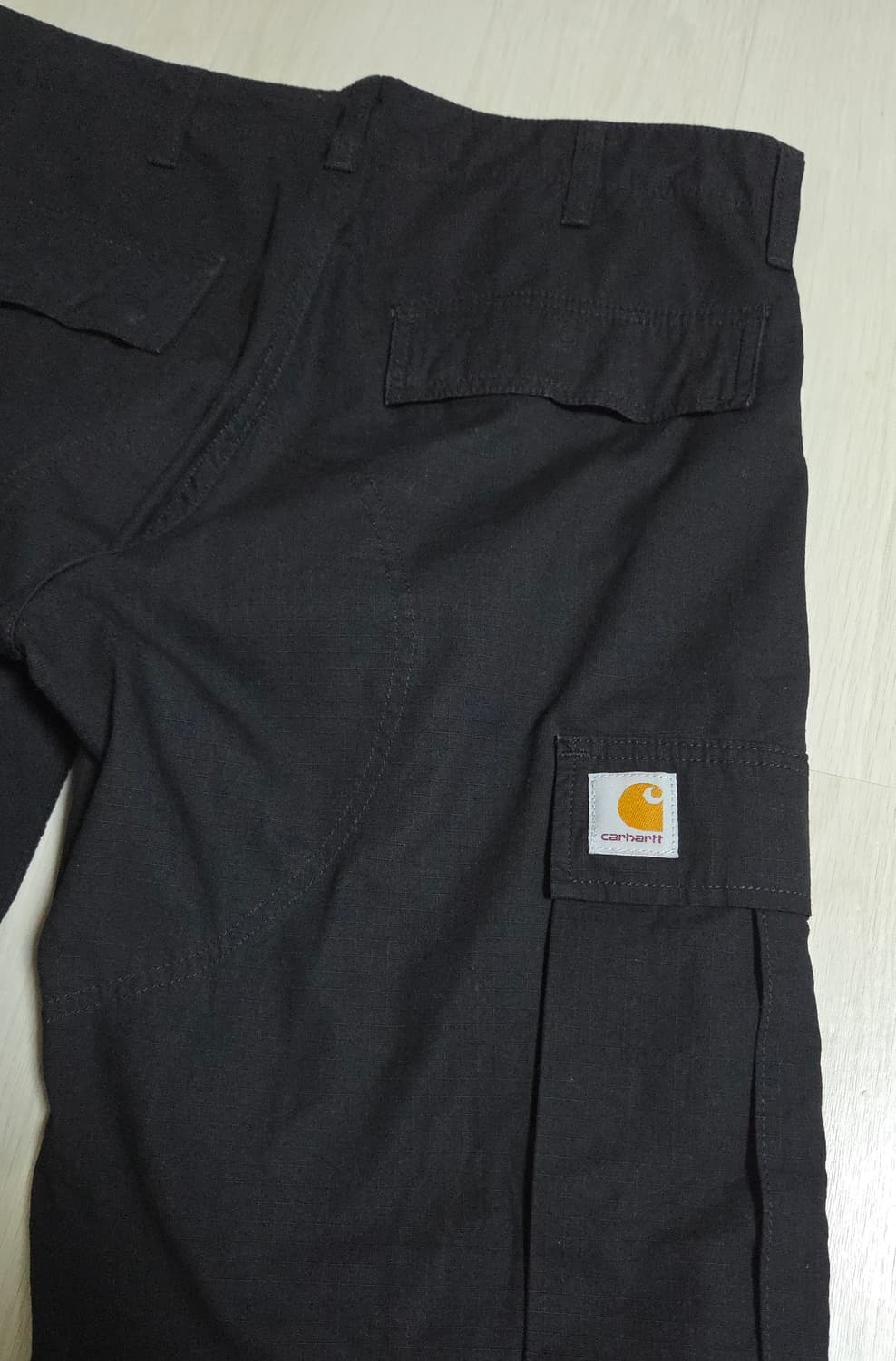 (착샷) 칼하트 wip 레귤러 카고 팬츠 블랙  상품이미지4