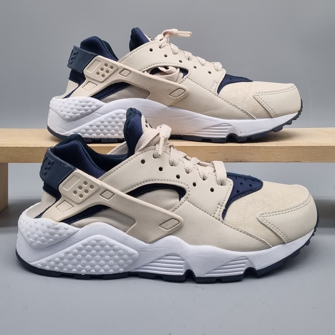 나이키 에어 허라취 여성운동화 실사이즈230 상품이미지1