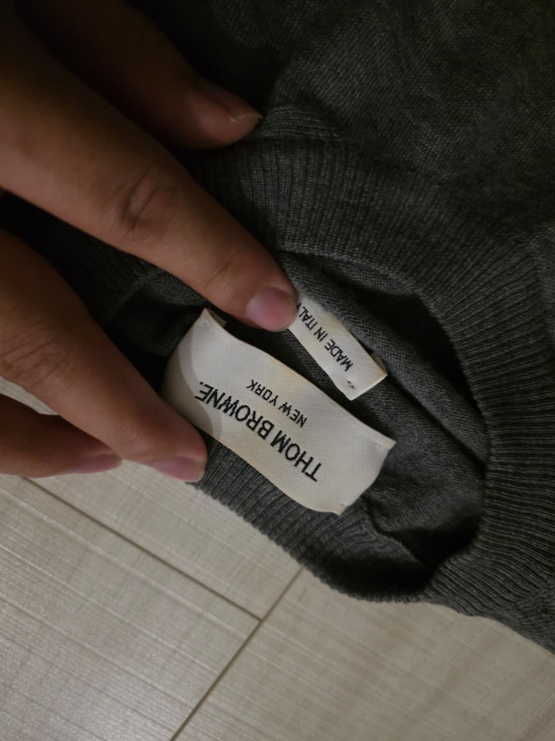 [4,무하자]톰브라운 메리노울 니트 그레이 상품이미지2