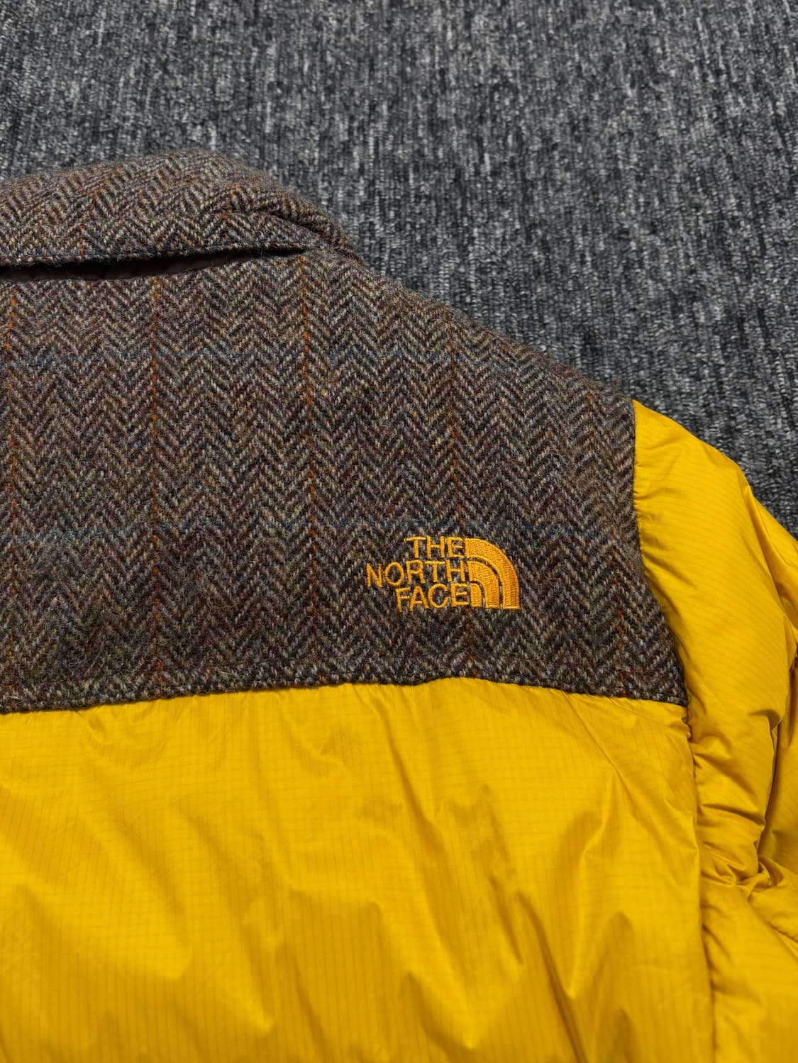 노스페이스 해리스 트위드 눕시 패딩 자켓 상품이미지7