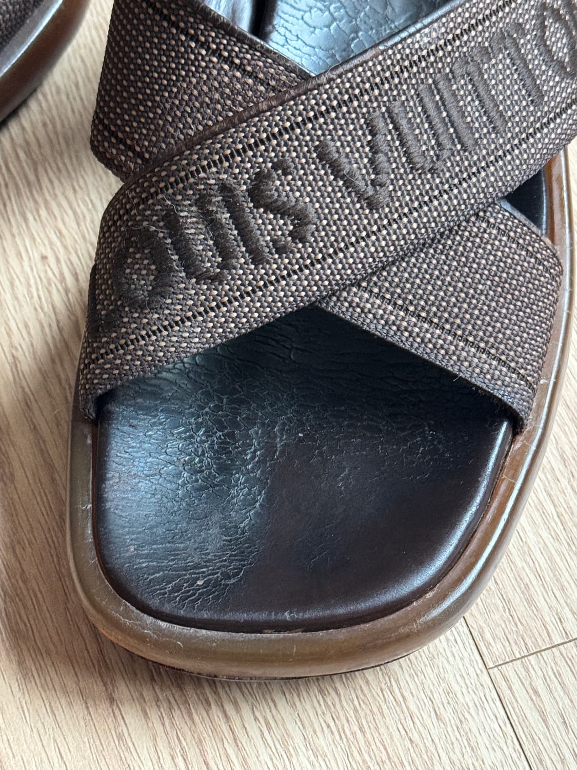 루이비통 비치 샌들 상품이미지2