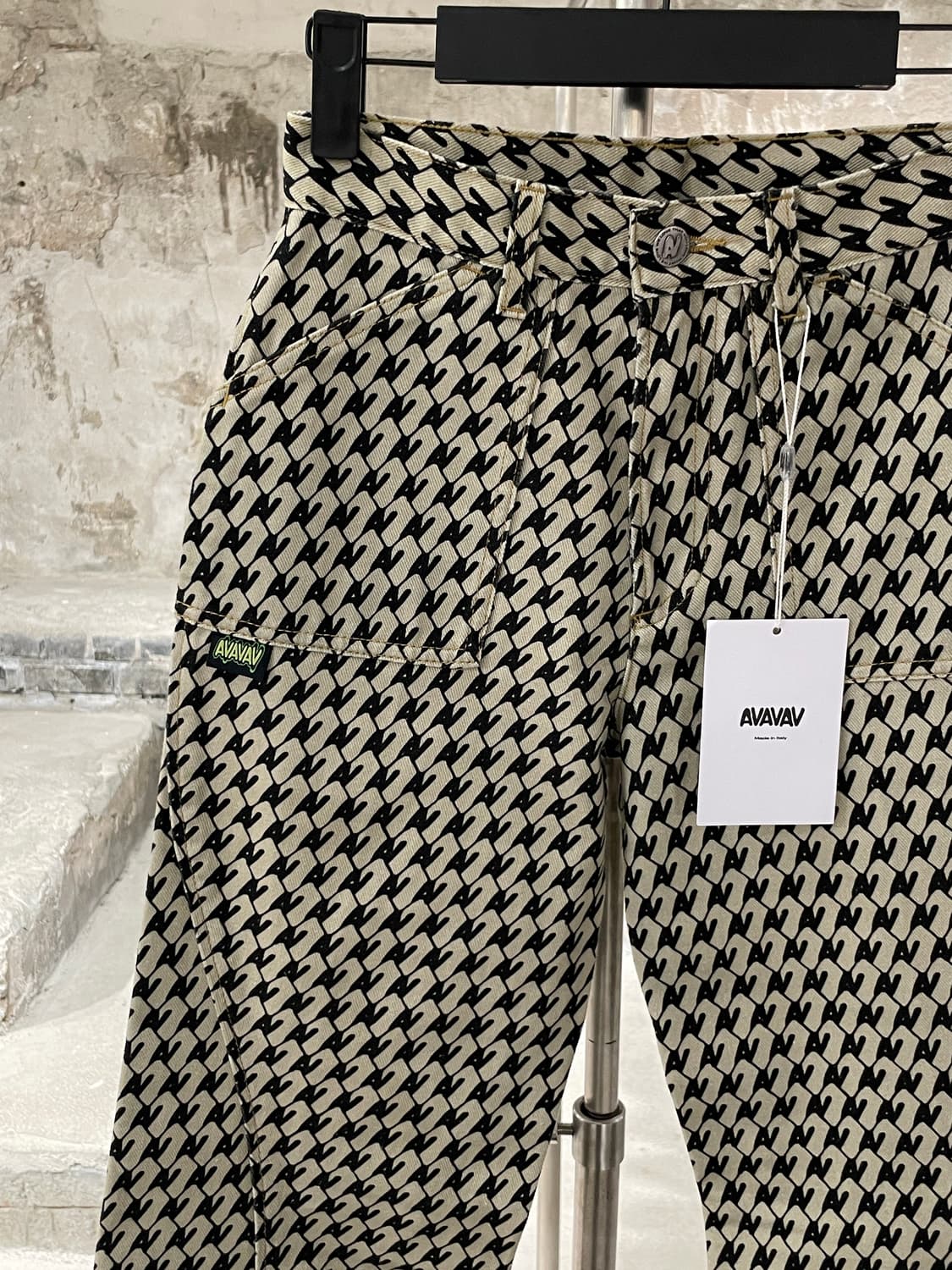 아바바브 av 시그니쳐 플레어 맘 팬츠 상품이미지2