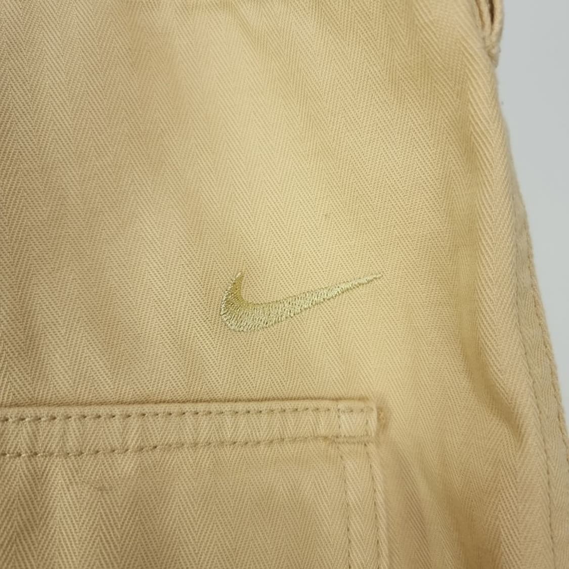[나이키] 스우시 자수 코튼 테이퍼드 퍼티그 팬츠 베이지 M19137 상품이미지6