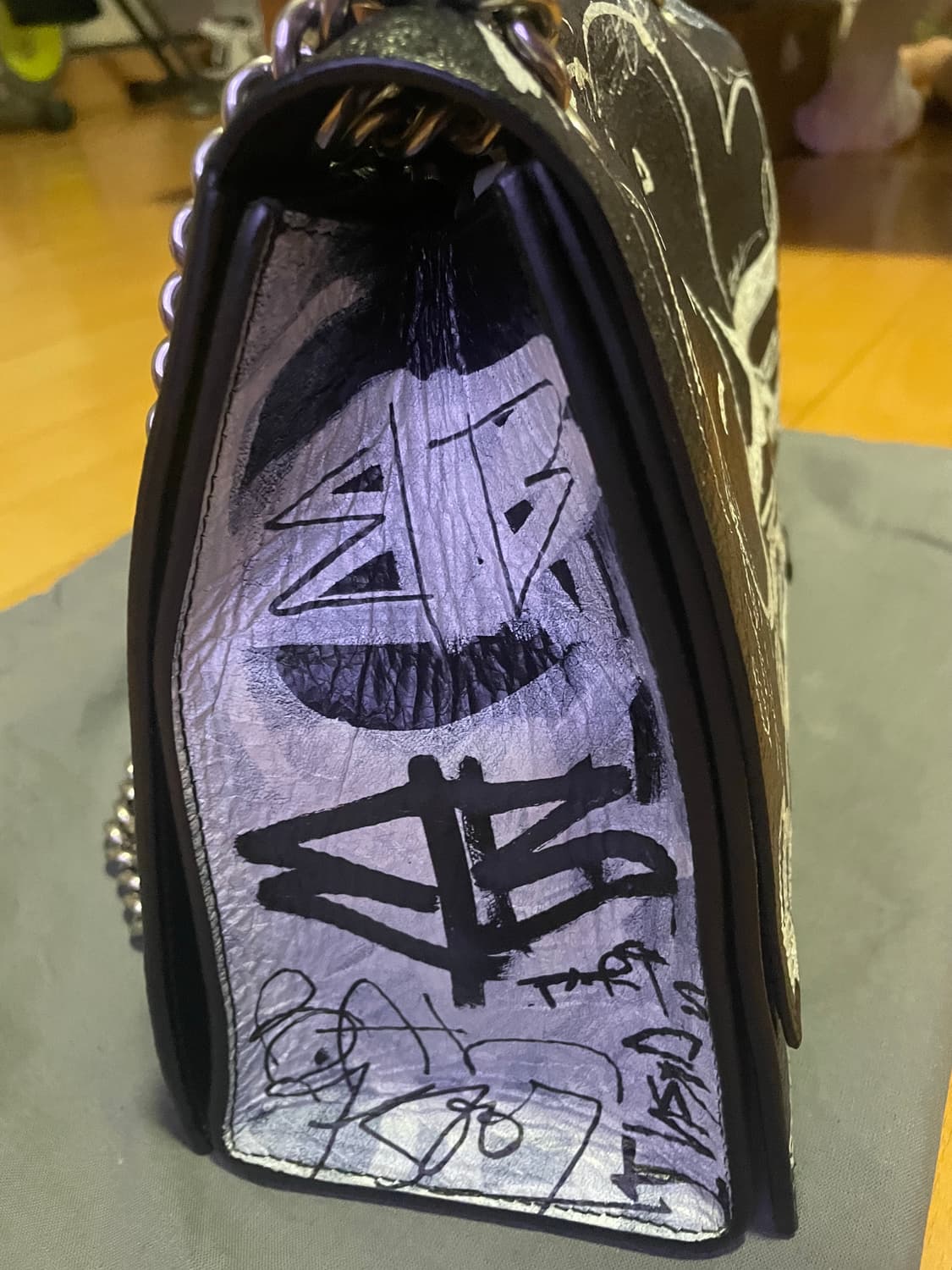 발렌시아가 크러쉬  상품이미지3