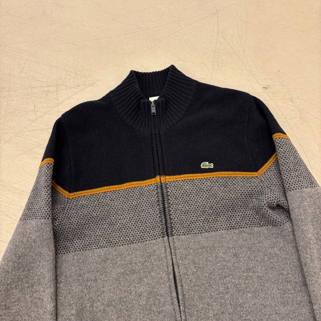 라코스테 배색 스몰로고 니트 집업 상품이미지2