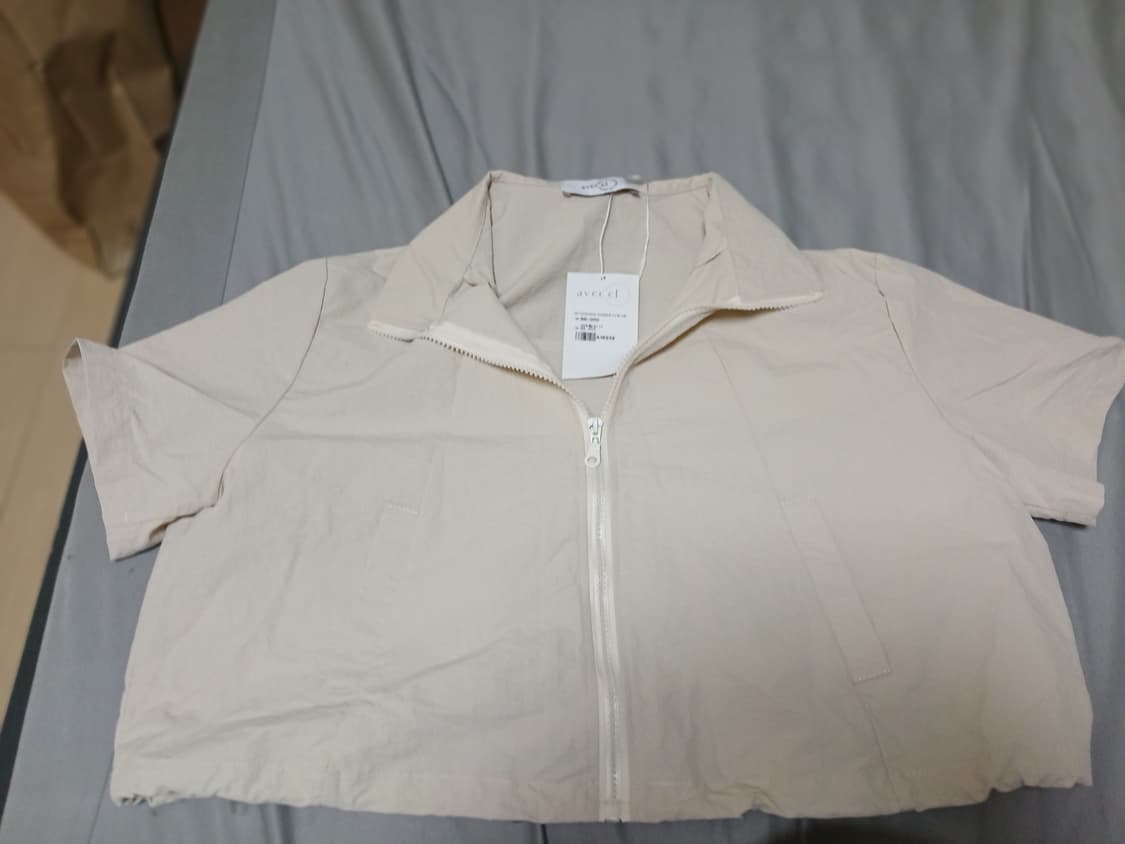 크롭 투피스 팝니다 상품이미지1