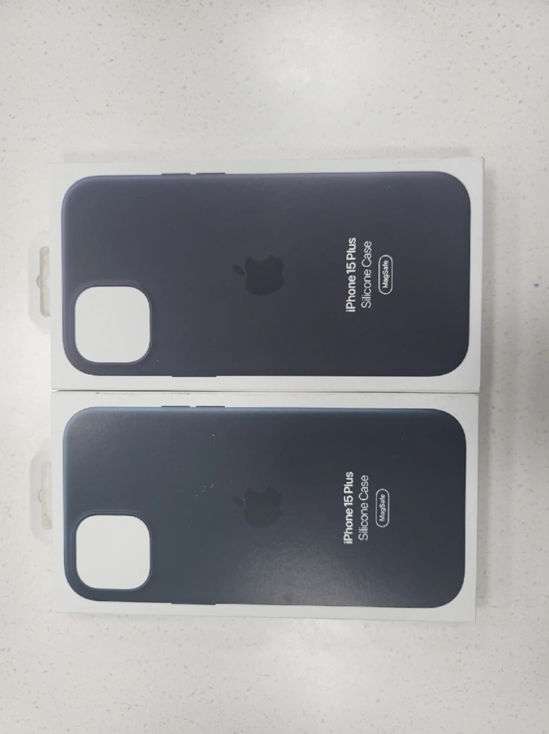 아이폰 15 플러스용 정품 케이스 판매합니다 상품이미지1