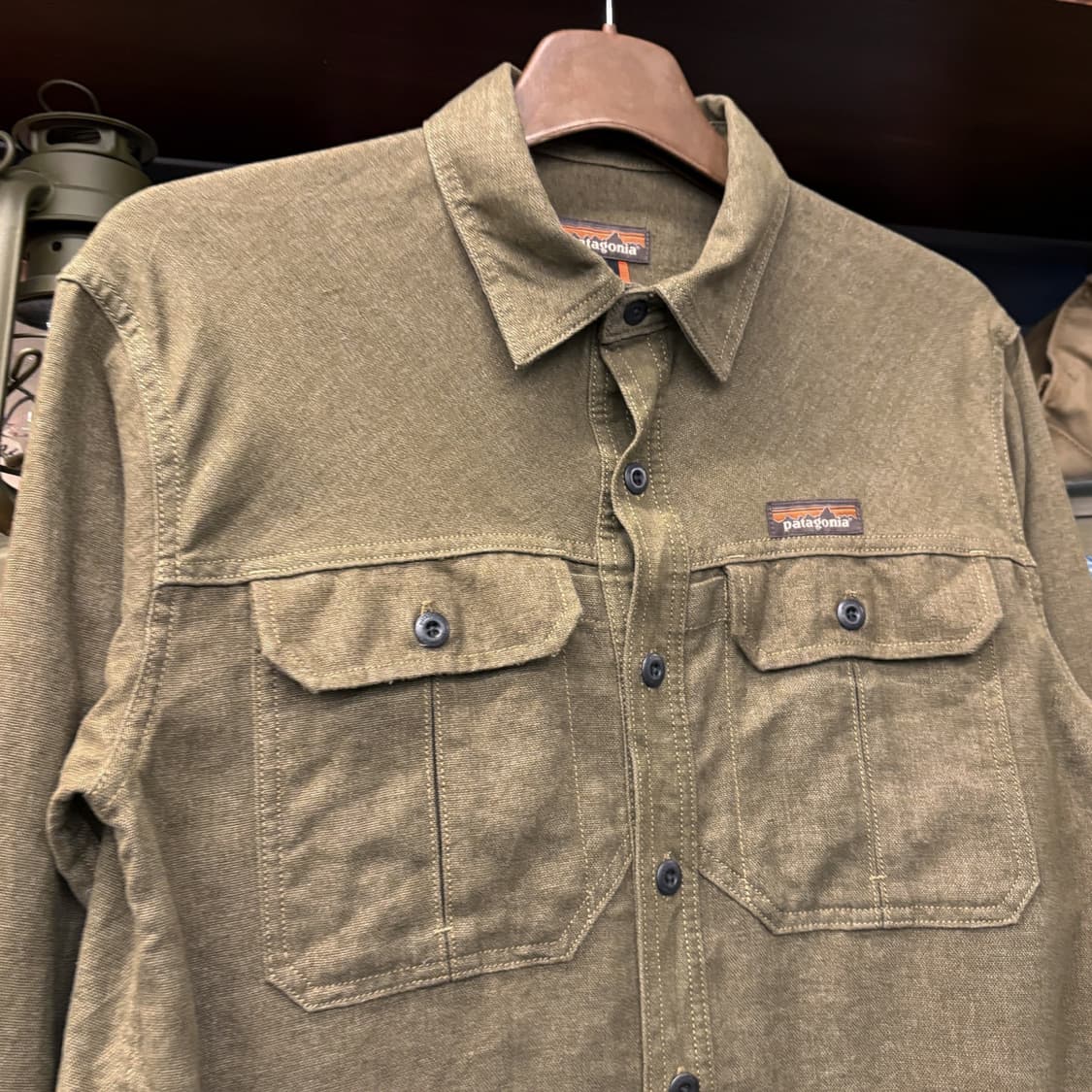 파타고니아 아웃도어 워크셔츠 소프트 린넨트윌 어스톤 로고 N653 상품이미지3