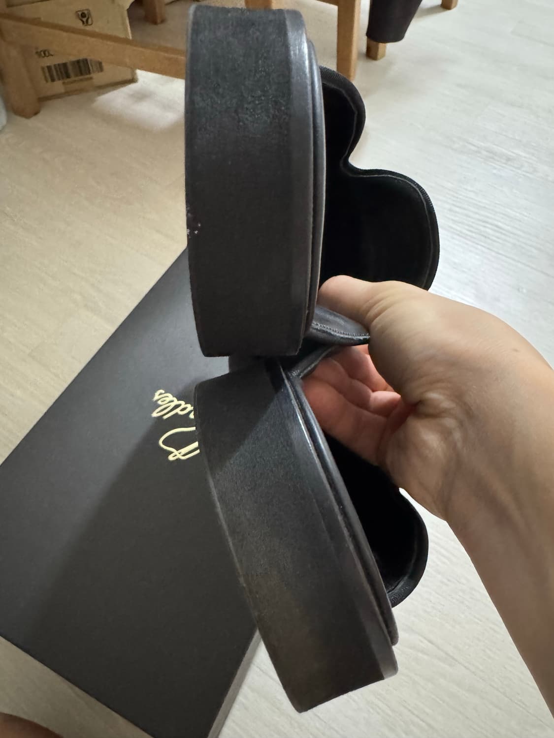 니들스 파필론 엠보 슬립온 블랙 스웨이드 슬리퍼 42 상품이미지6