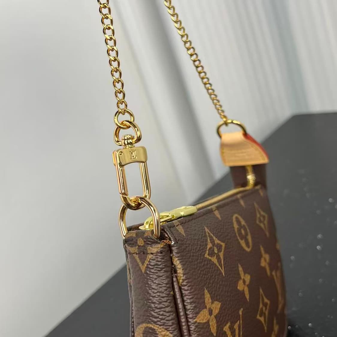 루이비통 미니 포쉐트 악세수아 모노그램 상품이미지3