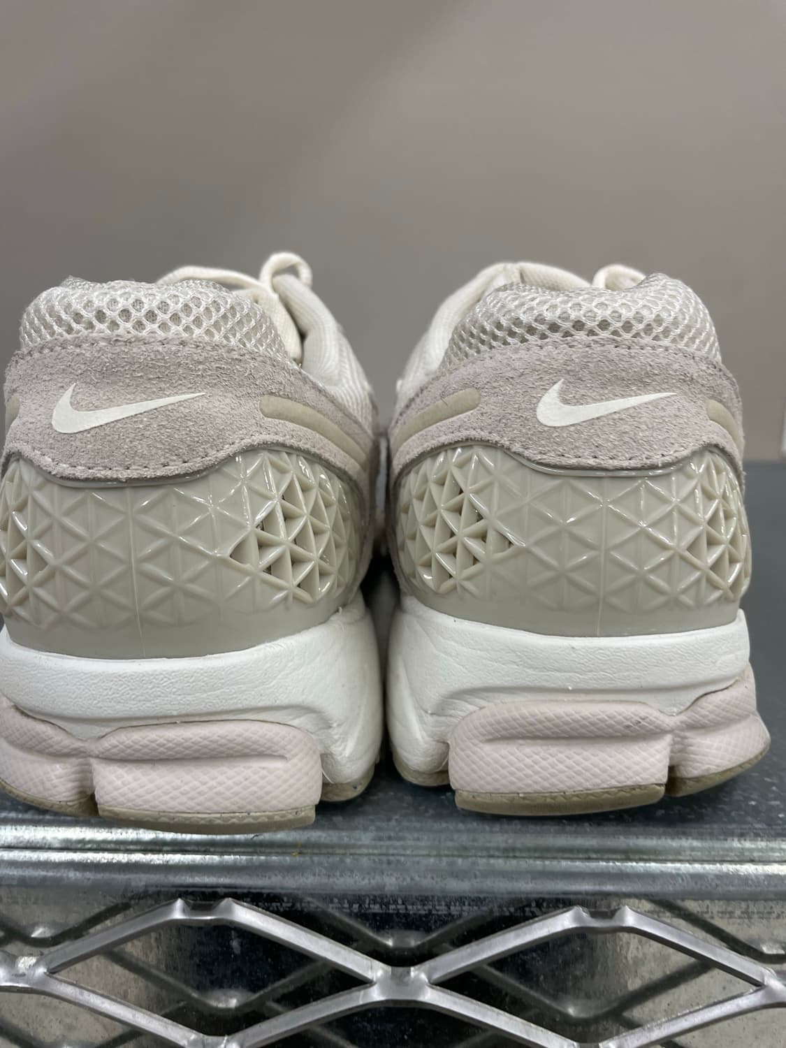 나이키 줌 보메로 5 화이트 팬텀 280 (gr-4296) 상품이미지9