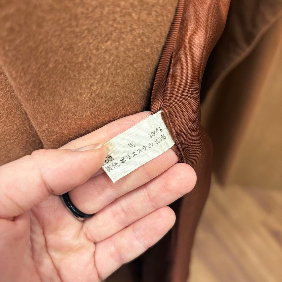 끌로에 오버핏 을 코트 드레이프 실루엣 와이드 카라 포켓 디테일 브라운 상품이미지7