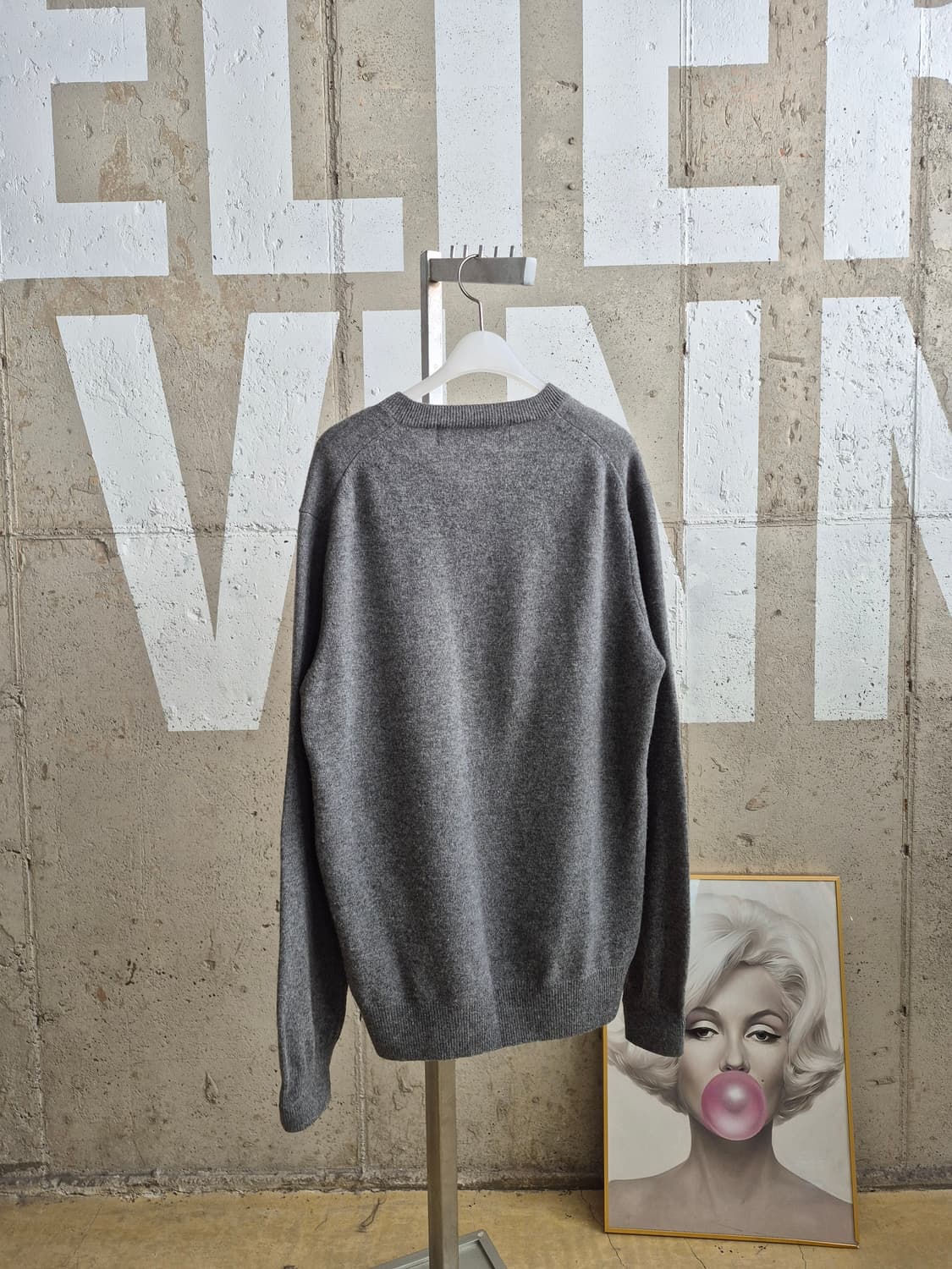 정품백화점판최상급)꼼데가르송  브이넥 니트 상품이미지3