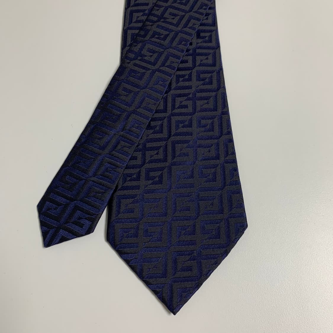 지방시(GIVENCHY) 신형 다크네이비 모노그램 명품넥타이 최상급 상품이미지4