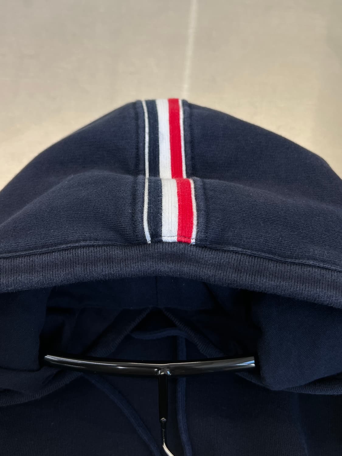 톰브라운 네이비 백삼선 후드티셔츠 상품이미지10