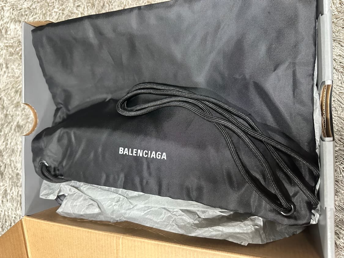 [43] 발렌시아가 아나토믹 러너 스니커즈 상품이미지3