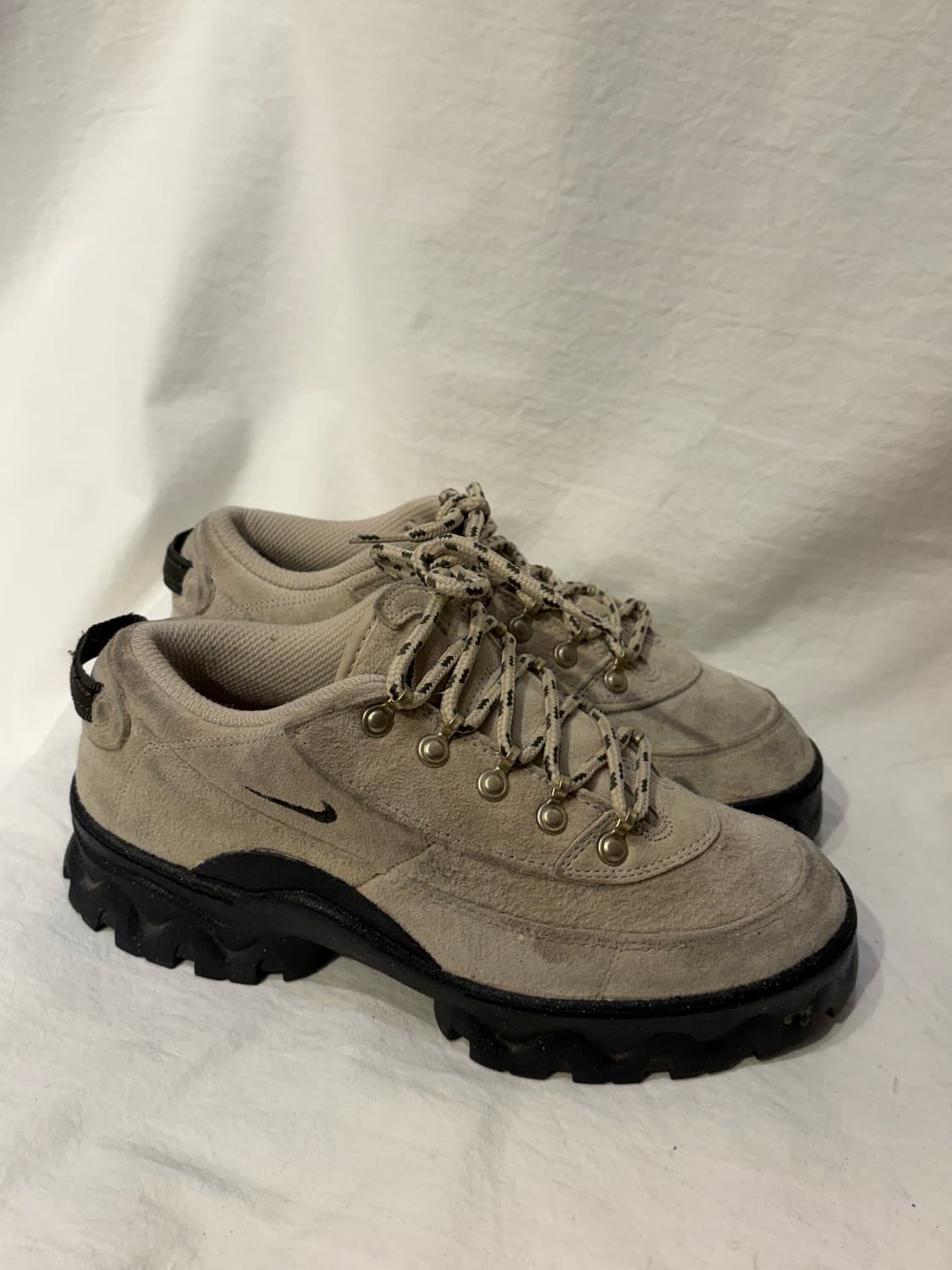 나이키 라하르 로우 스웨이드 운동화 상품이미지3