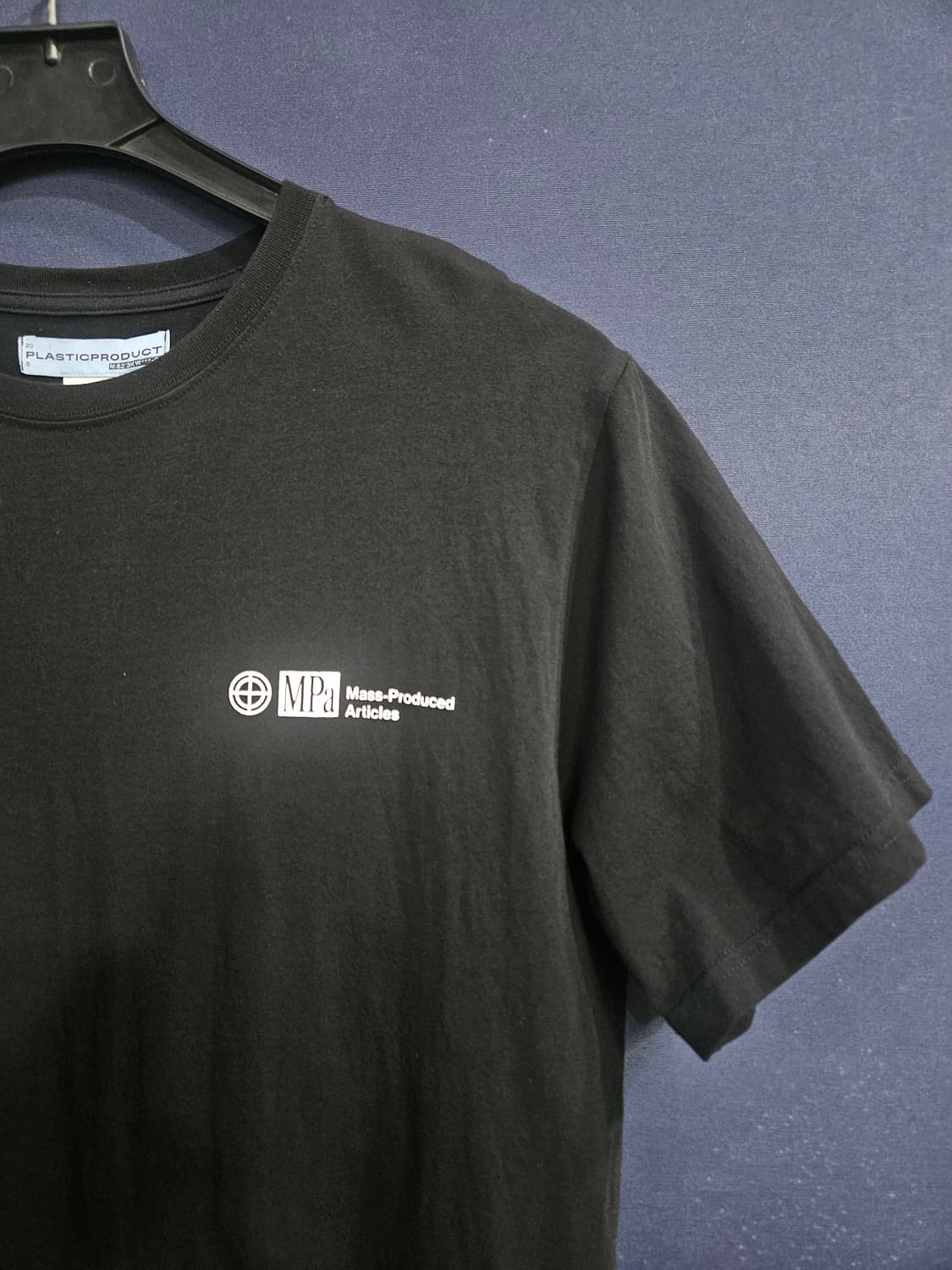 플라스틱 프로덕트 프린팅 로고 블랙 남성 오버핏 95~100 반팔티  상품이미지4